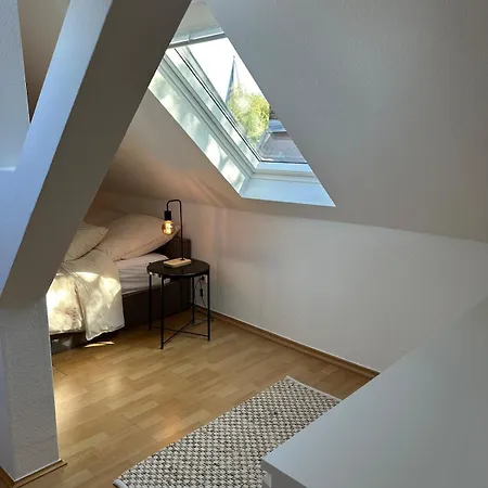 Stilvolles In Der Naehe Von Phantasialand Koeln Und Messe Appartement